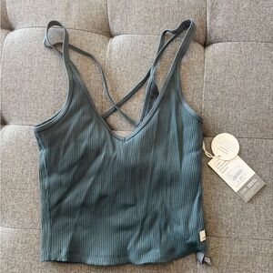 Vuori Women’s Rib Crop Tank Top Stone Size Small Brand New With Tags